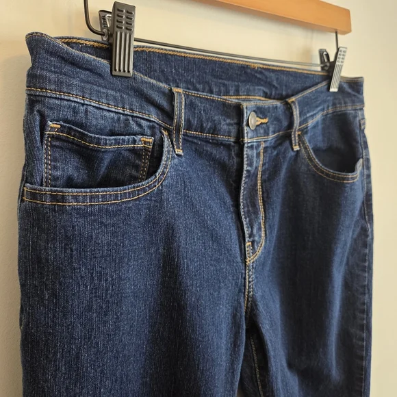 Levi’s 711 Skinny Jeans – Dark Wash – 31x28 - Picture 3 of 7